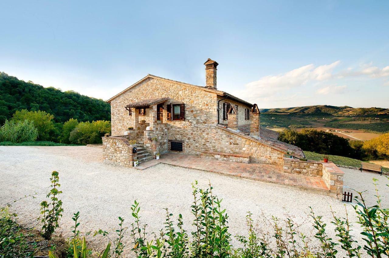 Casale Le Orme Bed and Breakfast Todi Eksteriør billede